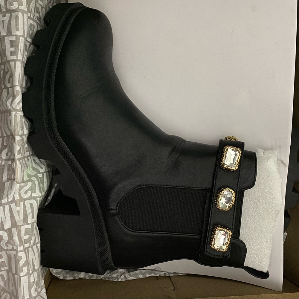 Steve Madden Boots
